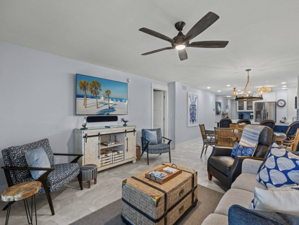 Family Friendly Complex in Sanibel Located on the Beach